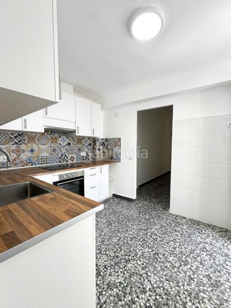 Foto fe158764-afe9-4e6b-9a5e-4f5ee9d31db8. Piccolo appartamento con riscaldamento in Centro - Muelle Pesquero Torrevieja Foto fe158764-afe9-4e6b-9a5e-4f5ee9d31db8. Piccolo appartamento con riscaldamento in Centro - Muelle Pesquero Torrevieja