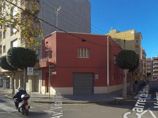 Haus  Cambrils - avda. vidal i barraquer. Vivienda esquinera en cambrils Haus  Cambrils - avda. vidal i barraquer. Vivienda esquinera en cambrils