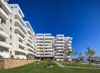 Apartamento en Calle pío baroja 8. Vivienda en nueva andalucia  con jardines y piscina. Apartamento en Calle pío baroja 8. Vivienda en nueva andalucia  con jardines y piscina.