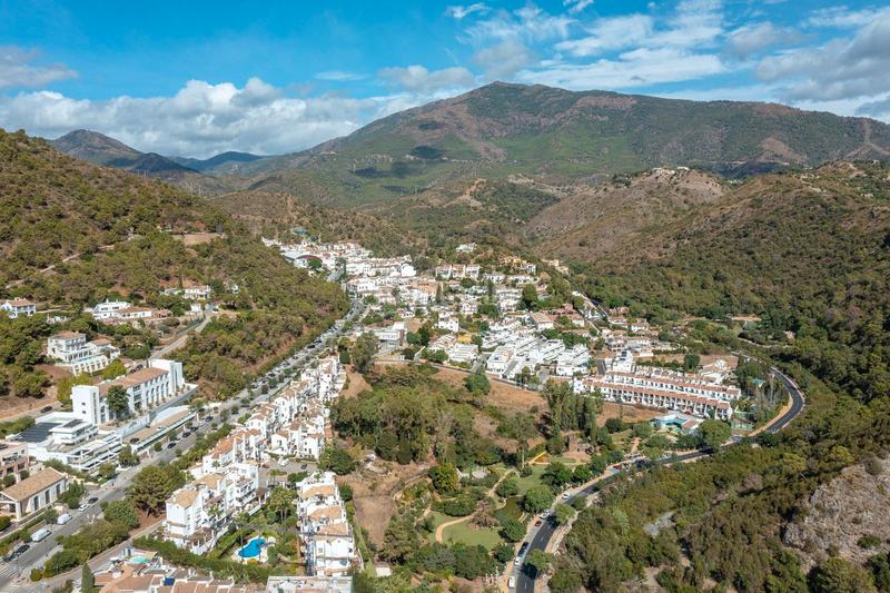 Foto 38c4dd58-0800-4ddd-9dd6-dc84ba512342. Dúplex en calle granada 8 ático en venta en calle granada benahavis en Benahavís Foto 38c4dd58-0800-4ddd-9dd6-dc84ba512342. Dúplex en calle granada 8 ático en venta en calle granada benahavis en Benahavís