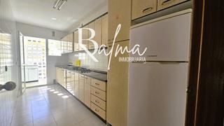 Piso en Centro. Amplitud y luminosidad con una ubicación excelente. Piso en Centro. Amplitud y luminosidad con una ubicación excelente.