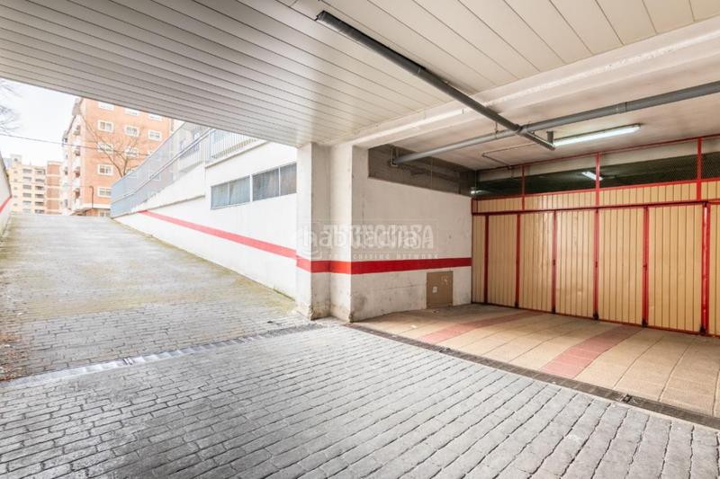 Foto 0e29627f-22ed-4177-a84f-7434b94d3dba. Autoparkplatz in Garrido Norte Salamanca Foto 0e29627f-22ed-4177-a84f-7434b94d3dba. Autoparkplatz in Garrido Norte Salamanca