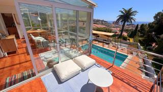Casa a Tueda. Casa autosuficiente con vistas al mar y piscina Casa a Tueda. Casa autosuficiente con vistas al mar y piscina