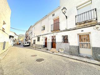 Casa aparellada Calle santa maría. Casa en venta en priego Casa aparellada Calle santa maría. Casa en venta en priego