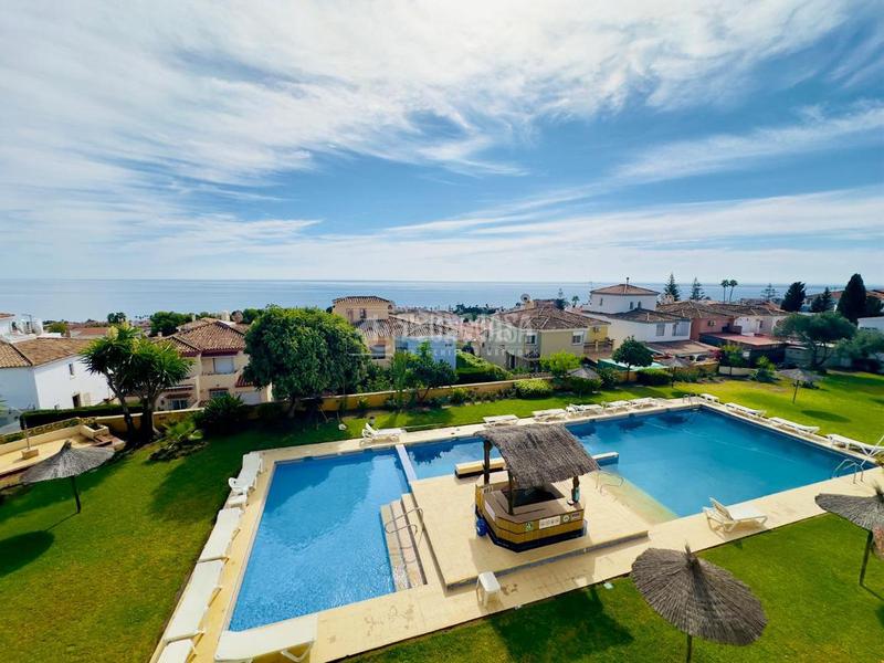 Foto d6f1d851-8216-43d0-a378-1805f606a27a. Àtic amb piscina a Alcorrín Manilva Foto d6f1d851-8216-43d0-a378-1805f606a27a. Àtic amb piscina a Alcorrín Manilva