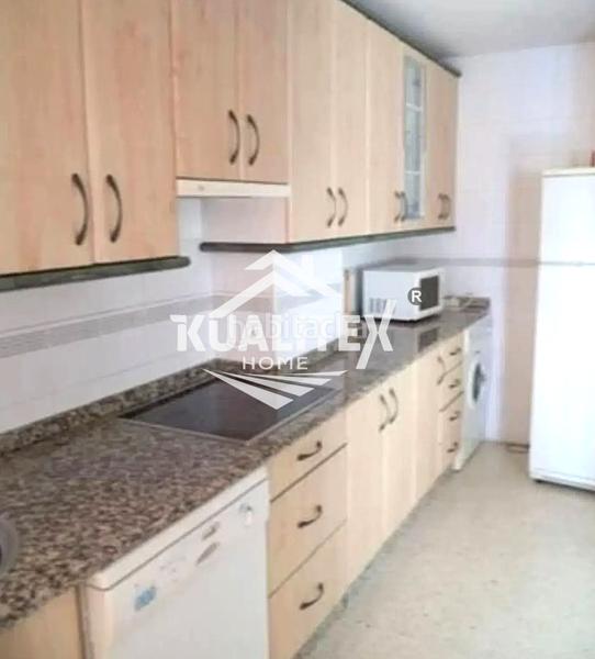 Foto 08b895bd-a6b8-4938-a470-12caa7d99448. Apartament amb calefacció a Casco Antiguo Cáceres Foto 08b895bd-a6b8-4938-a470-12caa7d99448. Apartament amb calefacció a Casco Antiguo Cáceres