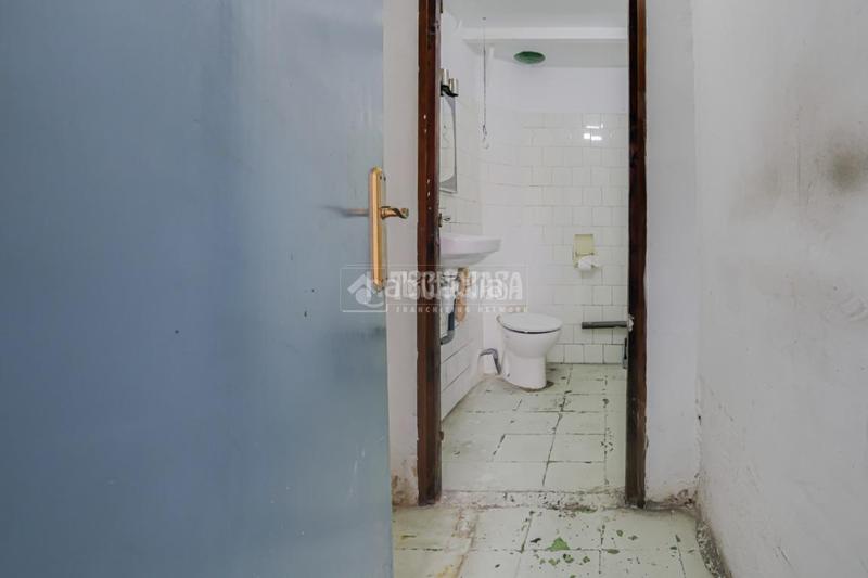 Foto 361d2153-fccb-41a7-91e2-28ef554445b0. Local comercial a Porta Barcelona Foto 361d2153-fccb-41a7-91e2-28ef554445b0. Local comercial a Porta Barcelona