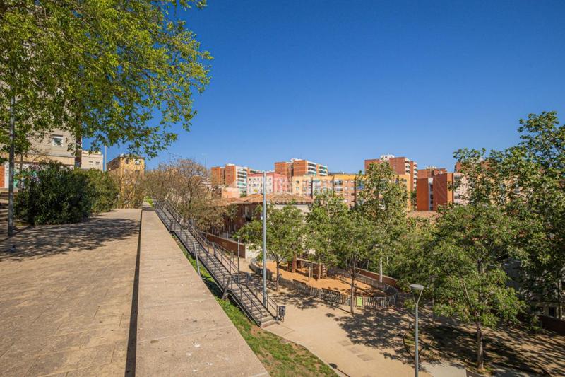 Foto 4bbfcdac-c4d2-4ef7-8733-b83cdbbdef66. Local comercial a Porta Barcelona Foto 4bbfcdac-c4d2-4ef7-8733-b83cdbbdef66. Local comercial a Porta Barcelona