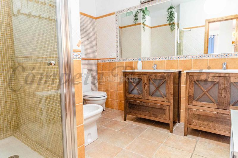 Foto 584b039e-aff9-43e0-953f-63e92c0fd6c9. Chalet con parcheggio piscina in Torrox pueblo Torrox Foto 584b039e-aff9-43e0-953f-63e92c0fd6c9. Chalet con parcheggio piscina in Torrox pueblo Torrox