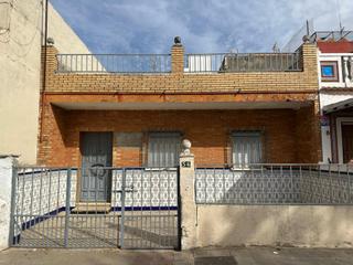 Maison  Avenida azahares san rafael. Casa para reformar en alcala de guadaira !! Maison  Avenida azahares san rafael. Casa para reformar en alcala de guadaira !!