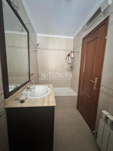 Foto c6d7fffe-1e7d-4023-9ac8-1b17eb4a1b00. Casa pareada casa en venta en las gabias en Residencial Triana - Barrio Alto Gabias (Las) Foto c6d7fffe-1e7d-4023-9ac8-1b17eb4a1b00. Casa pareada casa en venta en las gabias en Residencial Triana - Barrio Alto Gabias (Las)