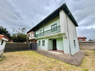 Casa aparellada a Corrales de Buelna (Los). Casa en venta en los corrales de buelna Casa aparellada a Corrales de Buelna (Los). Casa en venta en los corrales de buelna