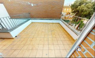 Casa adossada a Vilanova del Vallès. Casa en venta con dos agradables espacios exteriores. incluye un Casa adossada a Vilanova del Vallès. Casa en venta con dos agradables espacios exteriores. incluye un