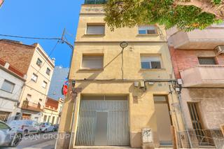 Gebäude Carrer del maresme Gebäude Carrer del maresme