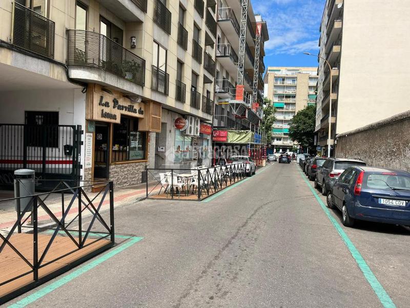 Foto ef26acc0-1b3b-41d4-bf41-491ceab57a89. Parking voiture dans Salesas Salamanca Foto ef26acc0-1b3b-41d4-bf41-491ceab57a89. Parking voiture dans Salesas Salamanca