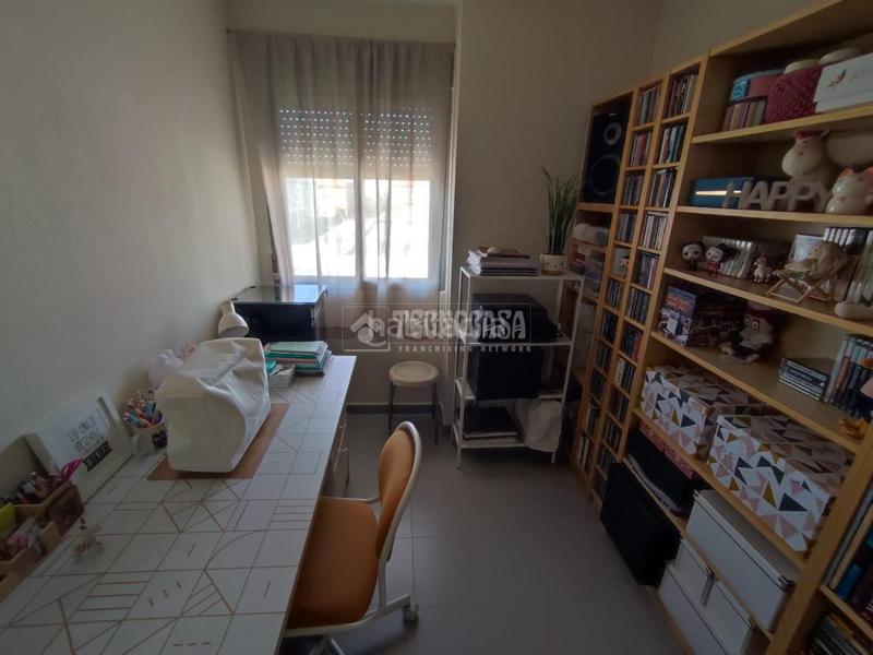 Foto b9328b0d-fff2-4cad-ab69-9f0d55de5857. Piso  en venta en Montesol - Mejostilla Cáceres Foto b9328b0d-fff2-4cad-ab69-9f0d55de5857. Piso  en venta en Montesol - Mejostilla Cáceres