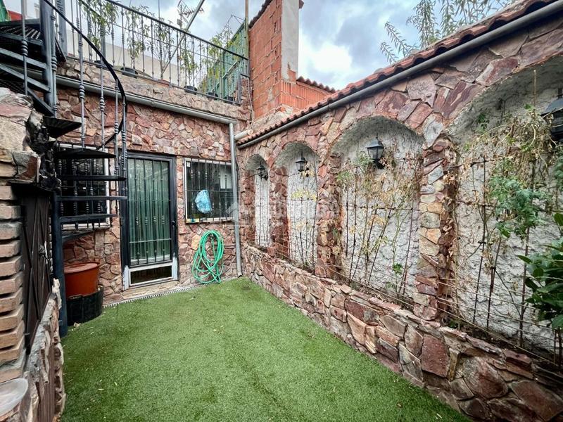 Foto 5a8a6bf3-6163-43e1-9bfc-bbbf7dab084a. Casa pareada casa en venta en Valdepeñas Foto 5a8a6bf3-6163-43e1-9bfc-bbbf7dab084a. Casa pareada casa en venta en Valdepeñas