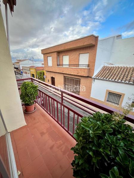 Foto b819cd78-743c-4a34-8948-054a492d5c22. Casa pareada casa en venta en Valdepeñas Foto b819cd78-743c-4a34-8948-054a492d5c22. Casa pareada casa en venta en Valdepeñas