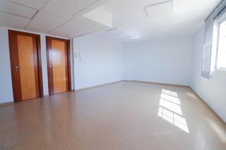 Bureau à Huércal de Almería. Se vende amplia oficina en villa inés huércal de almería Bureau à Huércal de Almería. Se vende amplia oficina en villa inés huércal de almería
