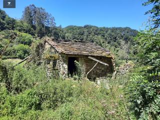 Masia a Luena. Conjunto de fincas rústicas con posibilidad de edificación Masia a Luena. Conjunto de fincas rústicas con posibilidad de edificación