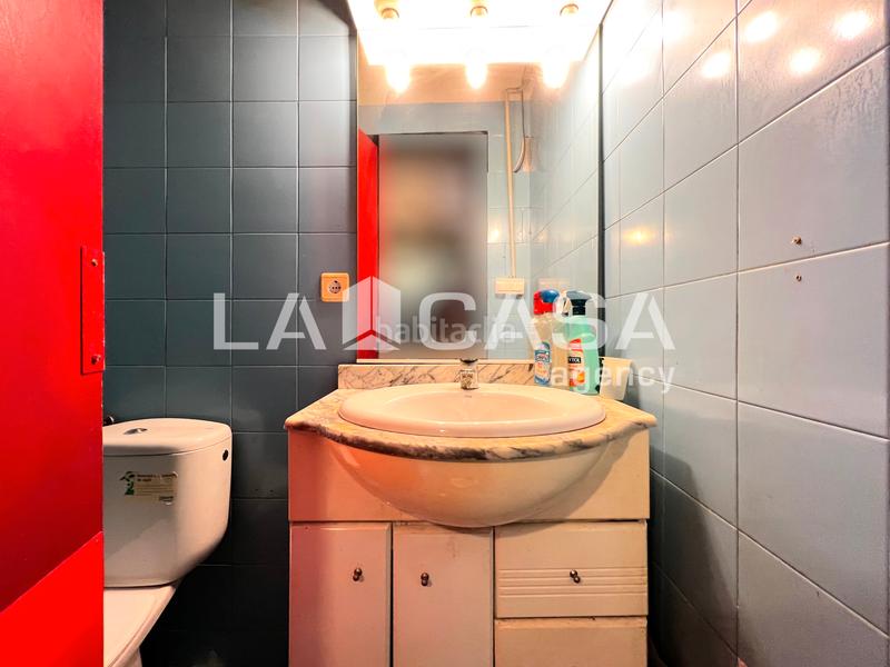 Foto 7bf970b6-6002-4788-98a5-59841ac58185. Local comercial a Llefià Badalona Foto 7bf970b6-6002-4788-98a5-59841ac58185. Local comercial a Llefià Badalona