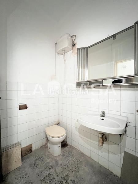 Foto d9893734-549b-4bcd-af10-128d8ffcdd2c. Local comercial a La Salut Badalona Foto d9893734-549b-4bcd-af10-128d8ffcdd2c. Local comercial a La Salut Badalona