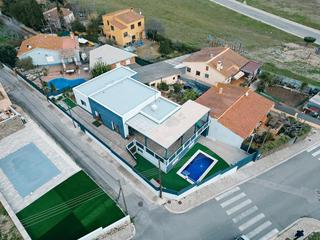 Chalet in Llers. Hogar de ensueño en el empordà diseño, luz y naturaleza Chalet in Llers. Hogar de ensueño en el empordà diseño, luz y naturaleza