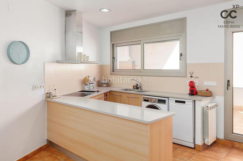 Foto 2967b858-d610-45f0-9275-db425694ade7. Ático dúplex con encanto vistas panorámicas, historia y rentabilidad asegurada en Portbou Foto 2967b858-d610-45f0-9275-db425694ade7. Ático dúplex con encanto vistas panorámicas, historia y rentabilidad asegurada en Portbou