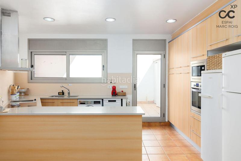 Foto 2ddca95b-f844-4b8f-99fa-5d3990799e5f. Ático dúplex con encanto vistas panorámicas, historia y rentabilidad asegurada en Portbou Foto 2ddca95b-f844-4b8f-99fa-5d3990799e5f. Ático dúplex con encanto vistas panorámicas, historia y rentabilidad asegurada en Portbou