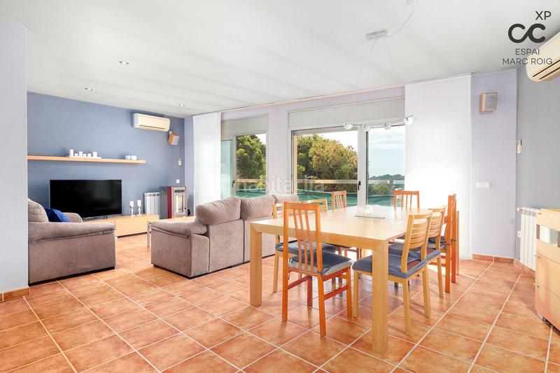 Foto 5acd6a7c-4cb8-405d-bce9-de297261c4d1. Ático dúplex con encanto vistas panorámicas, historia y rentabilidad asegurada en Portbou Foto 5acd6a7c-4cb8-405d-bce9-de297261c4d1. Ático dúplex con encanto vistas panorámicas, historia y rentabilidad asegurada en Portbou