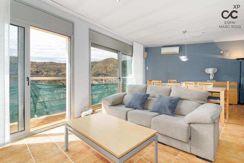 Foto 987a069f-3a71-4826-8ff2-fca53803b43e. Ático dúplex con encanto vistas panorámicas, historia y rentabilidad asegurada en Portbou Foto 987a069f-3a71-4826-8ff2-fca53803b43e. Ático dúplex con encanto vistas panorámicas, historia y rentabilidad asegurada en Portbou