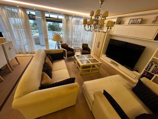 Appartement à Puerto Banús. Ubicación increíble! apartamento de 5 dormitorios con terraza en Appartement à Puerto Banús. Ubicación increíble! apartamento de 5 dormitorios con terraza en