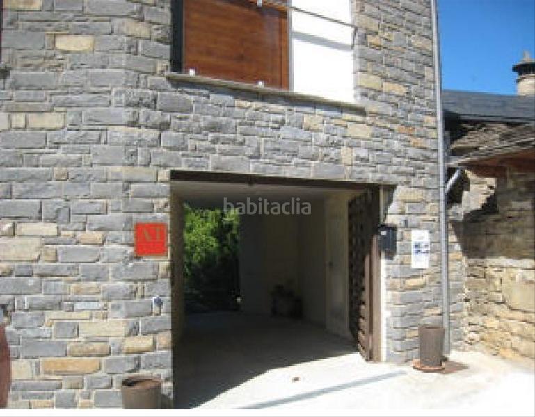 Foto 42381561-9631-4ada-ba60-e82e22f3fb91. Aparcament cotxe a barrio nuevo 4 a Broto Foto 42381561-9631-4ada-ba60-e82e22f3fb91. Aparcament cotxe a barrio nuevo 4 a Broto