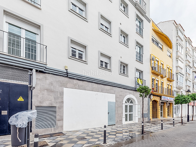 Foto bde2d8db-65d4-466d-8a7b-8197799c2b31. Local comercial en teniente miranda 121 local en venta en Algeciras Foto bde2d8db-65d4-466d-8a7b-8197799c2b31. Local comercial en teniente miranda 121 local en venta en Algeciras