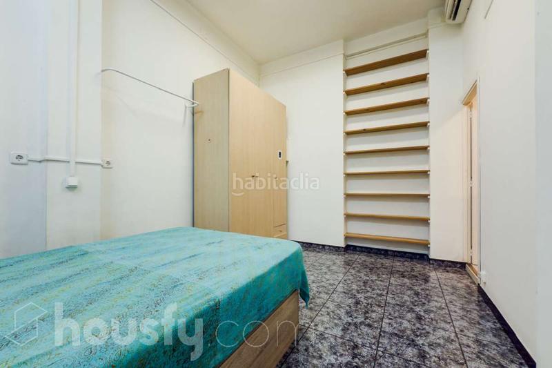 Foto aec38292-b7c7-4bfb-86ce-ac0a474dc8a5. Rez-de-chaussée dans carrer violant d'hongria . dans Barcelona Foto aec38292-b7c7-4bfb-86ce-ac0a474dc8a5. Rez-de-chaussée dans carrer violant d'hongria . dans Barcelona