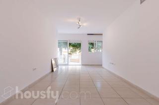 Pis a Cr cambrils, 12 . Pis a Cr cambrils, 12 .