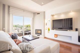 Semi detached house in Avinguda anglaterra . Semi detached house in Avinguda anglaterra .