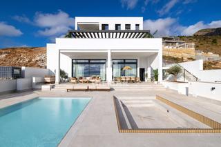 Chalet in Santangelo. Le ofrecemos esta magnífica villa independiente en construcción Chalet in Santangelo. Le ofrecemos esta magnífica villa independiente en construcción