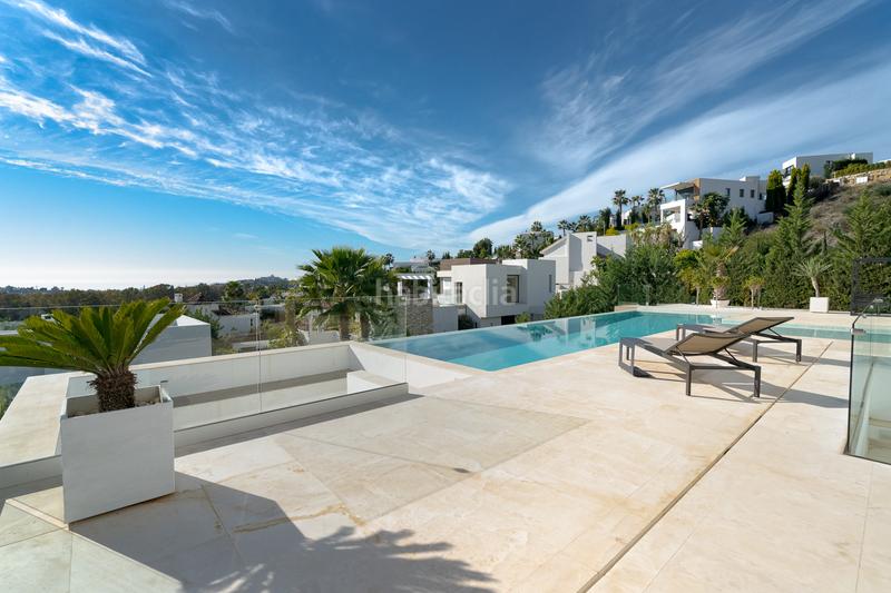 Foto 3f418cbe-7441-4a90-b51b-b1a3d6678e2f. Casa amb aparcament piscina a La Alquería Benahavís Foto 3f418cbe-7441-4a90-b51b-b1a3d6678e2f. Casa amb aparcament piscina a La Alquería Benahavís