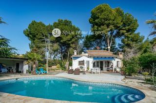 Chalet Avenida del portet. En moraira Chalet Avenida del portet. En moraira