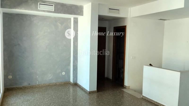 Foto cb4084dd-f47a-4344-9a24-79a99f6a3eea. Location duplex avec parking piscine dans Valterna Paterna Foto cb4084dd-f47a-4344-9a24-79a99f6a3eea. Location duplex avec parking piscine dans Valterna Paterna