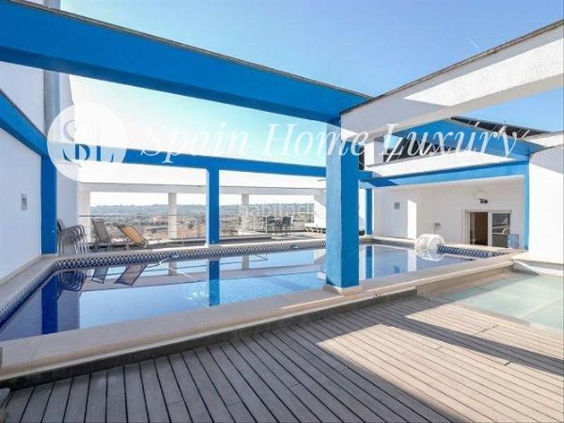 Foto f50263e4-ea28-4c25-b5c8-2088f1aa4566. Xalet amb piscina a Cheste Foto f50263e4-ea28-4c25-b5c8-2088f1aa4566. Xalet amb piscina a Cheste