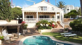 Xalet a Avenida playas andaluzas 20. Espaciosa villa junto a la playa con gran potencial de reforma, Xalet a Avenida playas andaluzas 20. Espaciosa villa junto a la playa con gran potencial de reforma,
