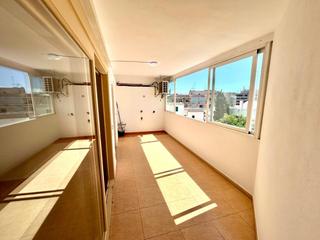 Appartement Carrer de lluis fabregas. Luminoso 4 piso con terraza soleada en gomila, a un paso del pas Appartement Carrer de lluis fabregas. Luminoso 4 piso con terraza soleada en gomila, a un paso del pas