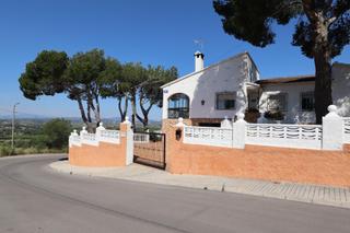 Chalet  Calle illes columbretes. Gran chalet en cumbres de calicanto Chalet  Calle illes columbretes. Gran chalet en cumbres de calicanto