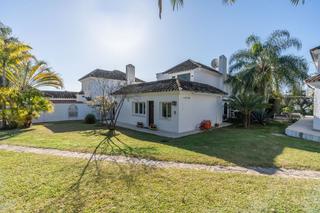 Chalet in La Hacienda - Nueva Andalucía Chalet in La Hacienda - Nueva Andalucía