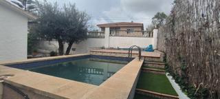 Chalet  Calle azalea. Casa con piscina en  lalzineta montferri Chalet  Calle azalea. Casa con piscina en  lalzineta montferri