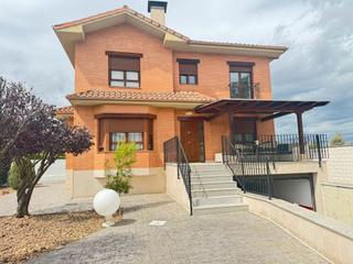 Miete Chalet Calle los nogales. Se alquila chalet en villarrodrigo Miete Chalet Calle los nogales. Se alquila chalet en villarrodrigo
