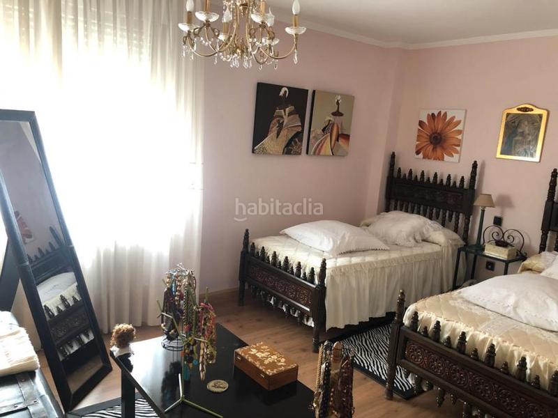 Foto b0193327-3d19-4495-8689-49d5349f37ab. Casa adossada amb calefacció aparcament a San Mamés - La Palomera León Foto b0193327-3d19-4495-8689-49d5349f37ab. Casa adossada amb calefacció aparcament a San Mamés - La Palomera León