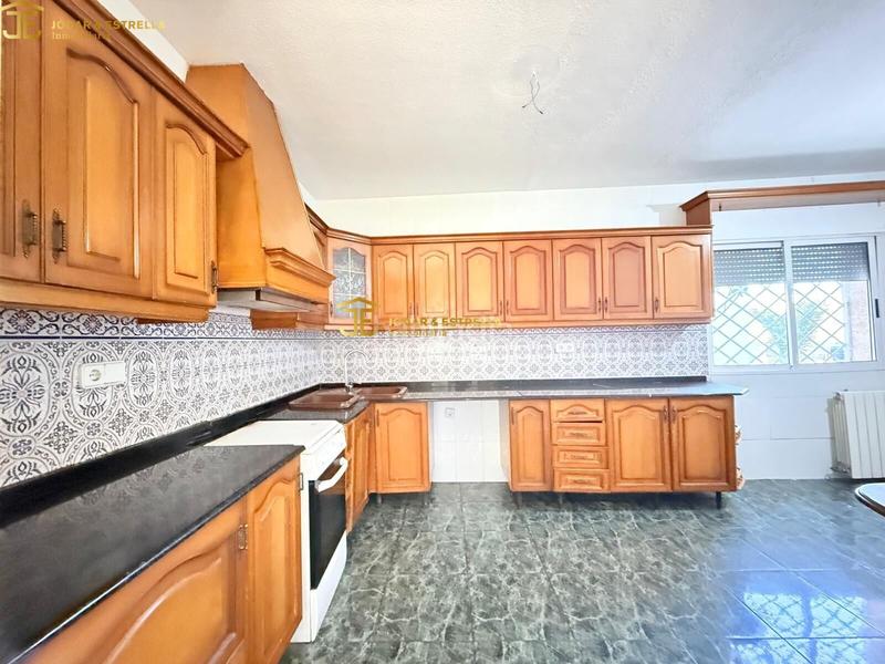 Foto 33858bb5-04c9-44d5-9714-2a12c994c1a2. Chalet maravilloso chalet a 3km del centro. Tercia. en Lorca Foto 33858bb5-04c9-44d5-9714-2a12c994c1a2. Chalet maravilloso chalet a 3km del centro. Tercia. en Lorca